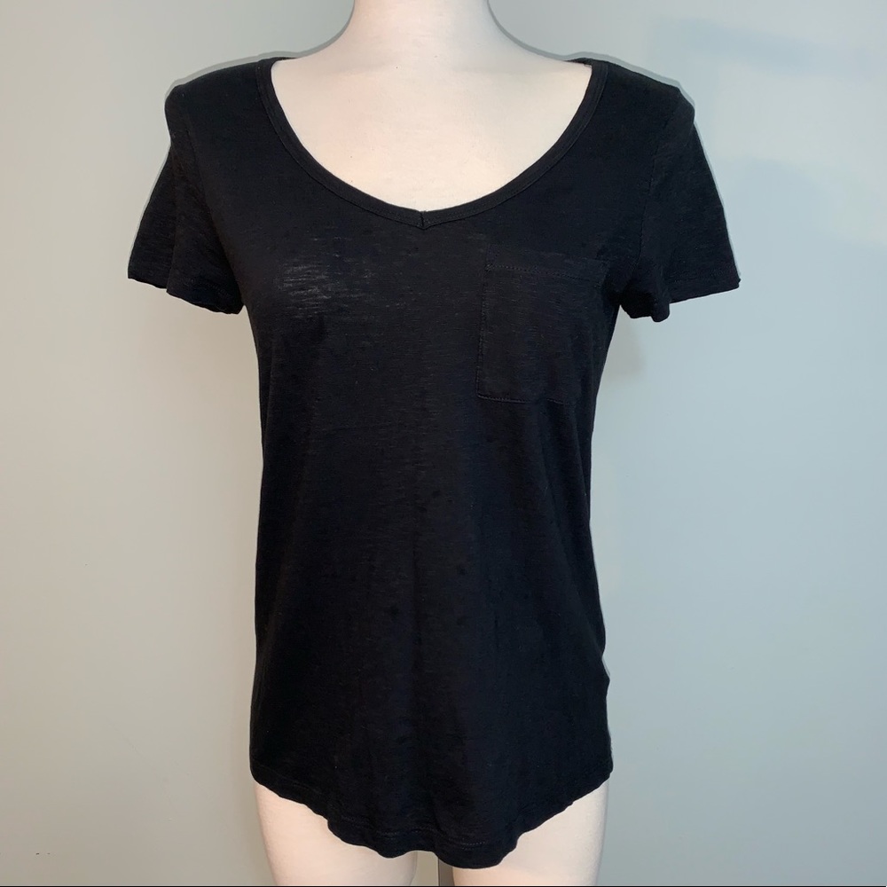 Lord & Taylor Black pocketed tee